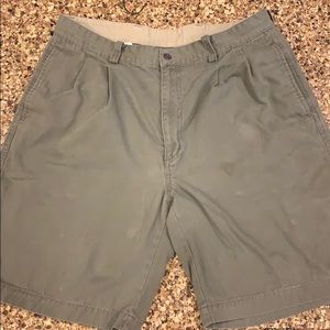 Olive green tint knee length shorts